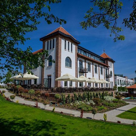 Bordur Wellness Hotel Superior Es Szonyegmuzeum Békésszentandrás Εξωτερικό φωτογραφία