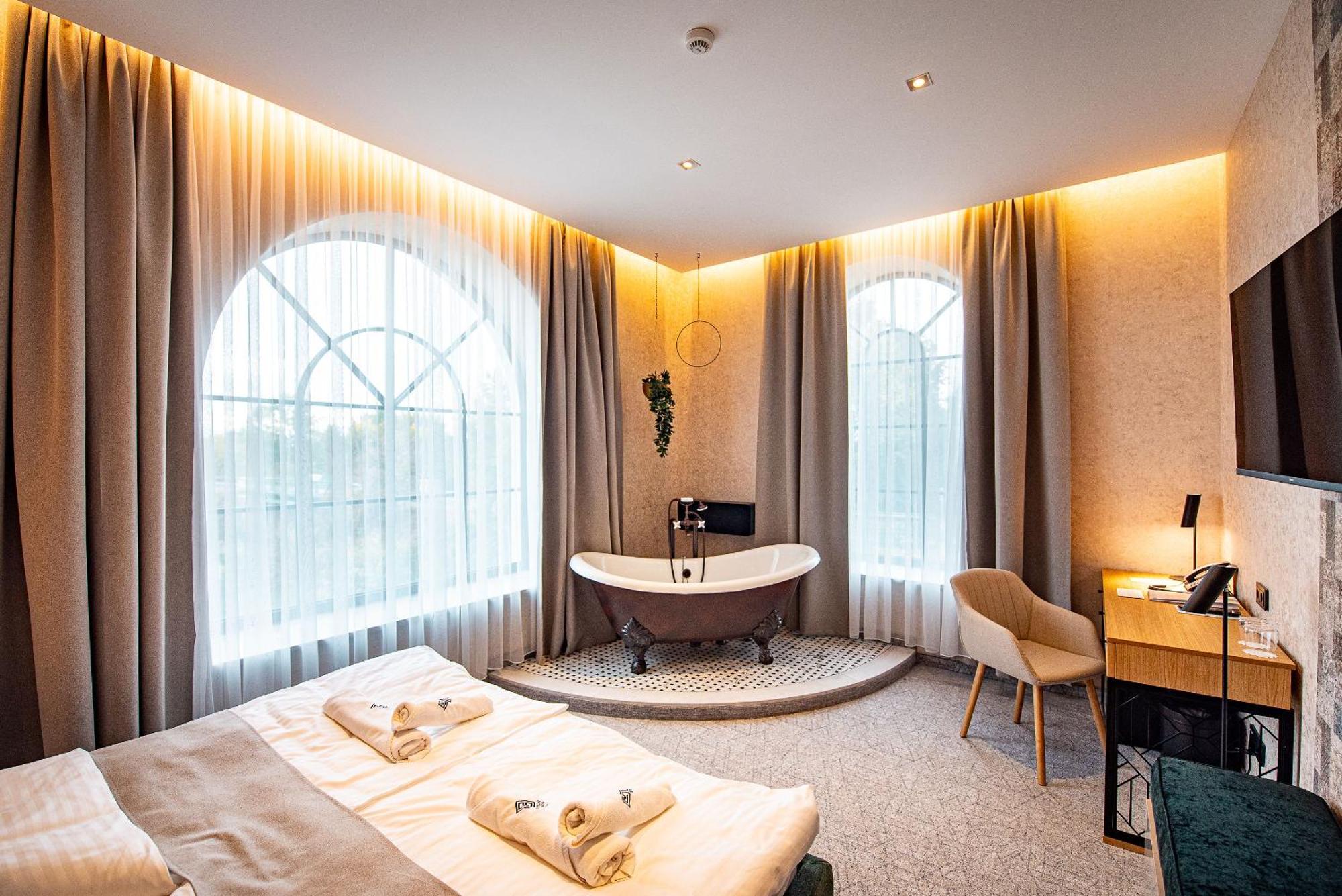 Bordur Wellness Hotel Superior Es Szonyegmuzeum Békésszentandrás Εξωτερικό φωτογραφία