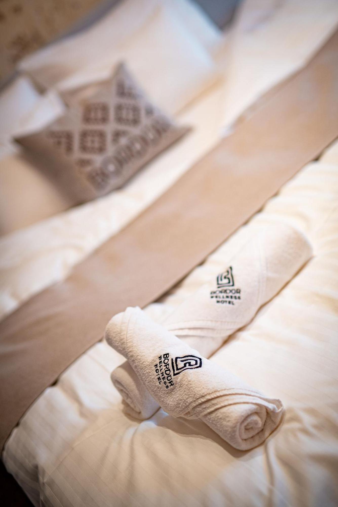 Bordur Wellness Hotel Superior Es Szonyegmuzeum Békésszentandrás Εξωτερικό φωτογραφία