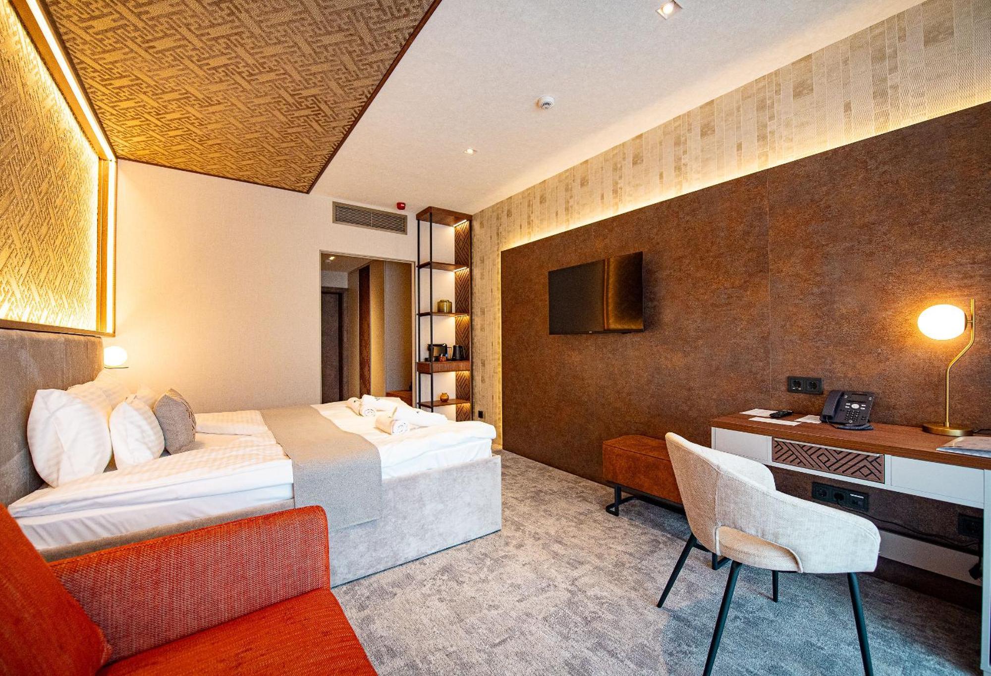 Bordur Wellness Hotel Superior Es Szonyegmuzeum Békésszentandrás Εξωτερικό φωτογραφία