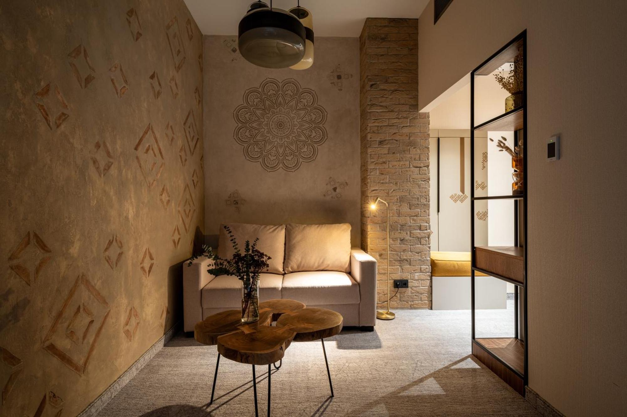 Bordur Wellness Hotel Superior Es Szonyegmuzeum Békésszentandrás Εξωτερικό φωτογραφία